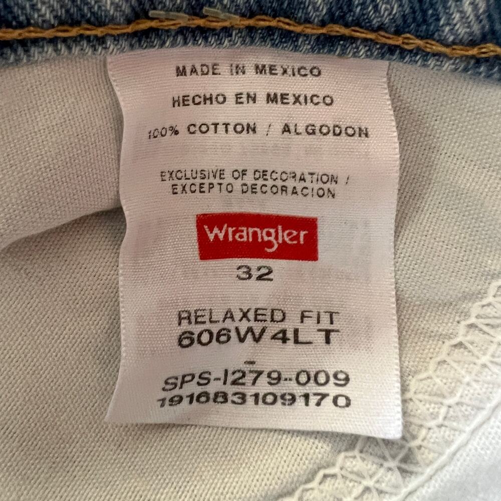 Wrangler Denim Shorts Relaxed Fit 32 Light Wash - Picture 6 of 9